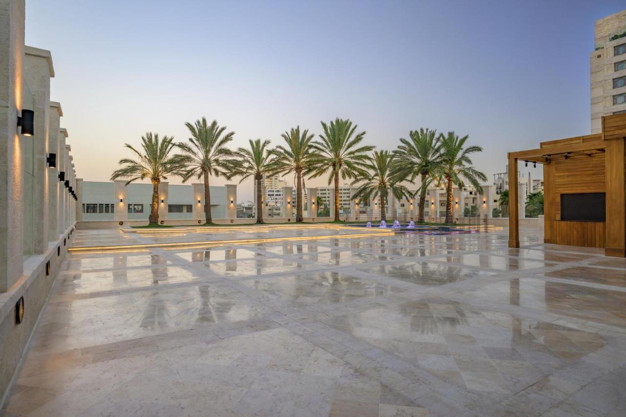Grand Hyatt Amman Hotel Exterior foto The courtyard of the Al-Shaqra campus